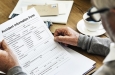Новые федеральные правила Medicaid требуют одного месяца работы. Некоторые штаты требуют большего.